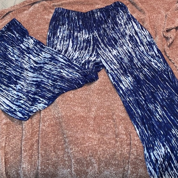new directions Pants - | New Directions | L | Stretchy Wide-Leg Pants | Blue/White Wide Leg Flowy